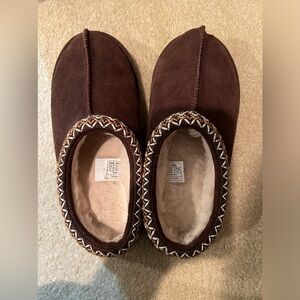 Ugg tasman size 6